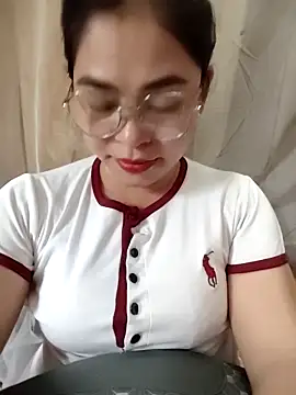 Snapshot of Bamboo-niee123 chatting on 04/03/26, 09:18 Bamboo-niee123 online show from 04/03/26, 09:18