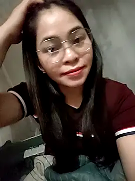 Snapshot of Bamboo-niee123 chatting on 04/14/26, 04:13 Bamboo-niee123 online show from 04/14/26, 04:13