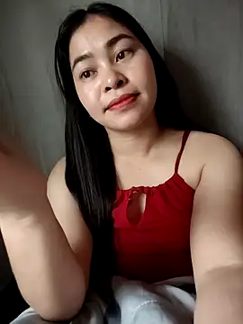 Snapshot of Bamboo-niee123 chatting on 04/15/26, 04:19 Bamboo-niee123 online show from 04/15/26, 04:19