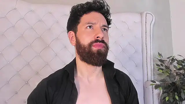 jackfoden01 online show from 10/28/25, 05:22