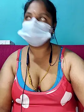 deepikasree143 online show from 11/17/25, 06:19