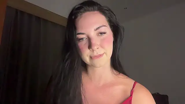 Snapshot of Bae_Belle chatting on 11/08/25, 02:17 Bae Belle online show from 11/08/25, 02:17