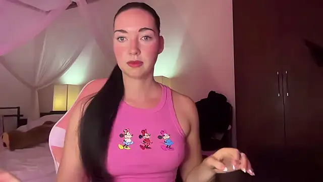 Snapshot of Bae_Belle chatting on 11/26/25, 06:14 Bae Belle online show from 11/26/25, 06:14