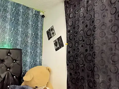 matewhottx18 online show from 10/29/25, 10:44