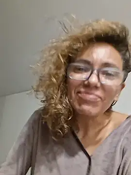 loveryvicky online show from 11/15/25, 12:34