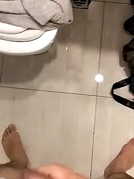 Snapshot of xoldie23 chatting on 04/18/26, 02:10 xoldie23 online show from 04/18/26, 02:10