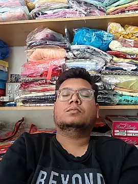 Snapshot of playboy210600 chatting on 11/05/25, 07:30 playboy210600 online show from 11/05/25, 07:30