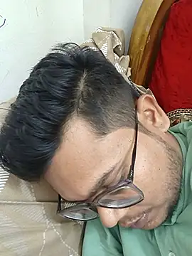 Snapshot of playboy210600 chatting on 11/28/25, 06:21 playboy210600 online show from 11/28/25, 06:21