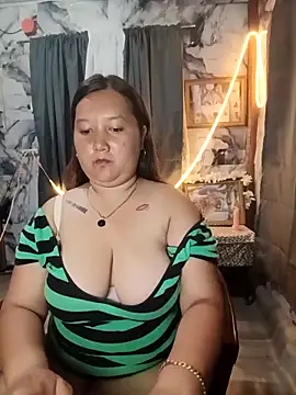 Snapshot of _Febigboobs chatting on 04/23/26, 12:29 Febigboobs online show from 04/23/26, 12:29