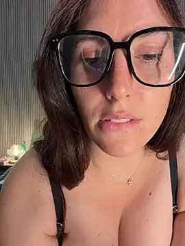 MysteryGirl   online show from 05/29/26, 07:28