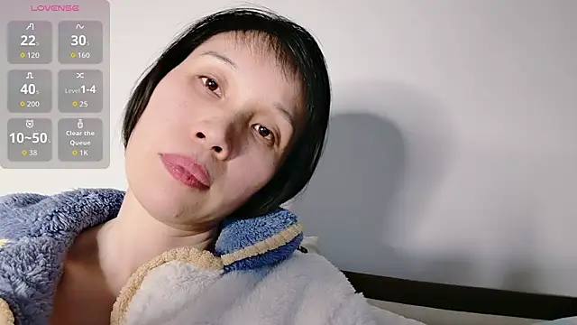 Snapshot of Yan61 chatting on 10/31/25, 09:54 Yan61 online show from 10/31/25, 09:54