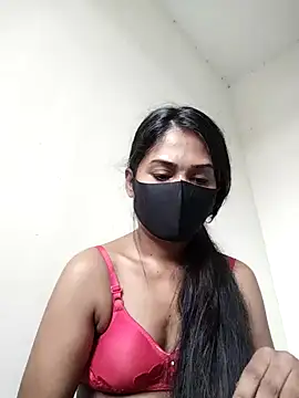 Green LaDY66 online show from 11/05/25, 05:18