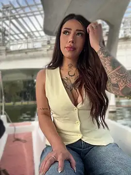 AshleyWinslow online show from 04/14/26, 08:15