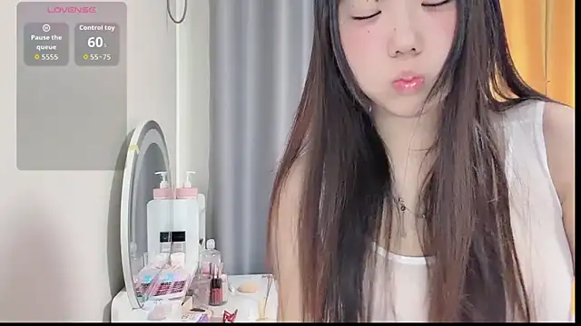 zhnlky online show from 12/22/25, 06:43