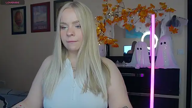 LisaCandy1 online show from 10/30/25, 07:43