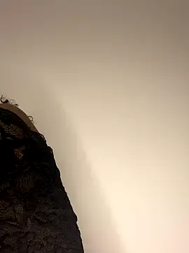 Snapshot of milarain chatting on 11/29/25, 11:08 milarain online show from 11/29/25, 11:08