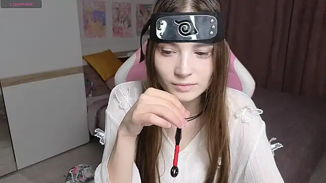 Hana Flo  online show from 11/05/25, 02:06