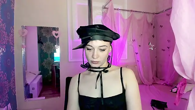 Snapshot of ErickaFetish chatting on 11/20/25, 04:18 ErickaFetish online show from 11/20/25, 04:18