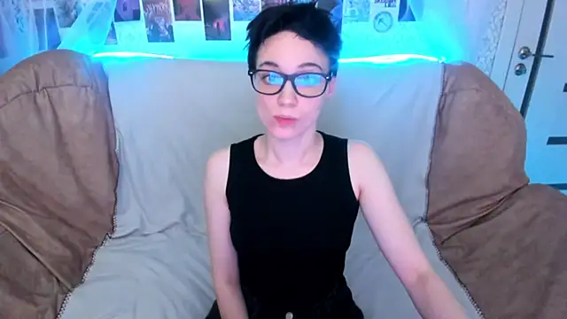 Snapshot of ErickaFetish chatting on 12/17/25, 11:49 ErickaFetish online show from 12/17/25, 11:49