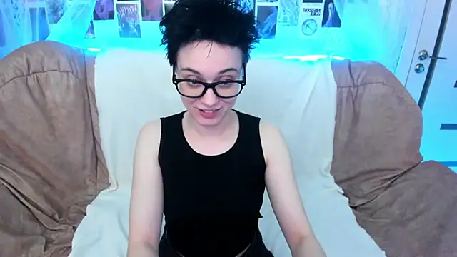 Snapshot of ErickaFetish chatting on 12/21/25, 05:09 ErickaFetish online show from 12/21/25, 05:09