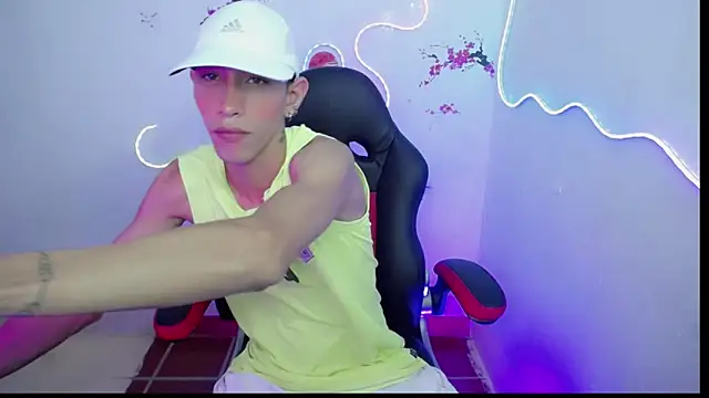 The latin boy online show from 11/20/25, 07:57