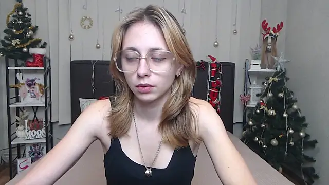 TracyLll online show from 01/08/26, 06:37