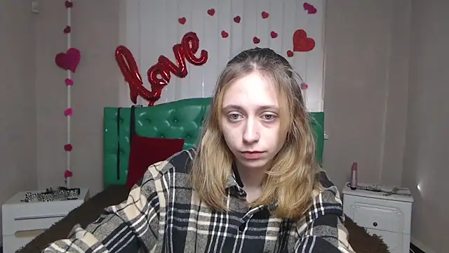 TracyLll online show from 02/09/26, 09:46