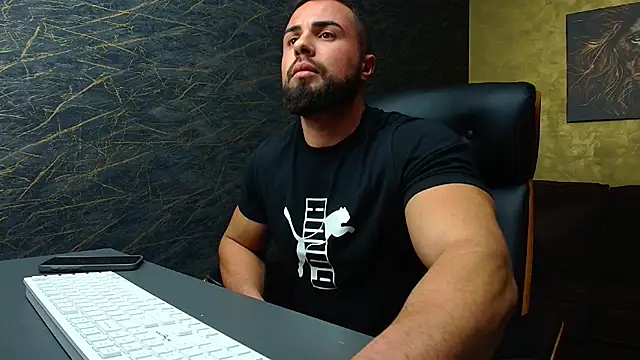 HayesWood online show from 11/12/25, 05:41