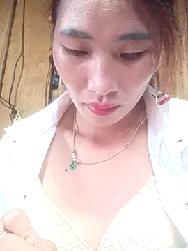 Snapshot of HGiasexy69 chatting on 11/02/25, 06:27 HGiasexy69 online show from 11/02/25, 06:27