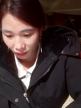 Snapshot of HGiasexy69 chatting on 12/17/25, 02:50 HGiasexy69 online show from 12/17/25, 02:50