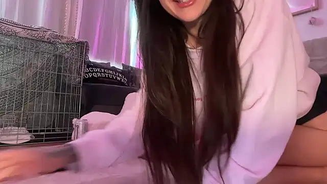 Snapshot of SpicyLunaaa chatting on 07/02/26, 10:43 SpicyLunaaa online show from 07/02/26, 10:43
