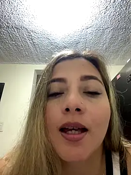 Snapshot of BunnyFoxxxy chatting on 12/15/25, 11:09 BunnyFoxxxy online show from 12/15/25, 11:09