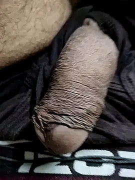 Snapshot of female_hunterr chatting on 10/30/25, 04:41 female hunterr online show from 10/30/25, 04:41