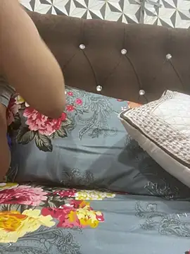 Heena Sharma982 online show from 02/10/26, 06:45