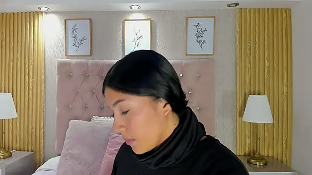 Snapshot of KamyGlam chatting on 07/11/26, 08:00 KamyGlam online show from 07/11/26, 08:00