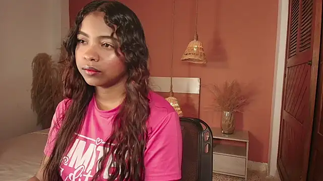 Snapshot of Ebonyswet_ chatting on 12/15/25, 08:13 Ebonyswet online show from 12/15/25, 08:13