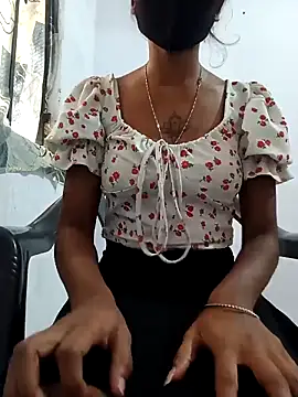 chocolate girl 01 online show from 10/29/25, 08:49