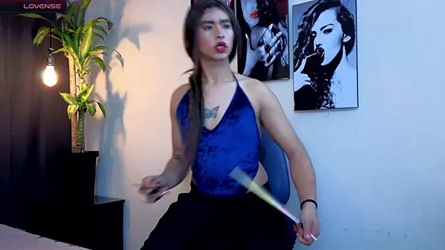 Snapshot of Flor_Gil chatting on 11/11/25, 03:50 Flor Gil online show from 11/11/25, 03:50