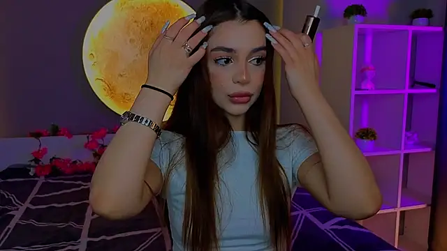 LauraHansil online show from 04/10/26, 07:07