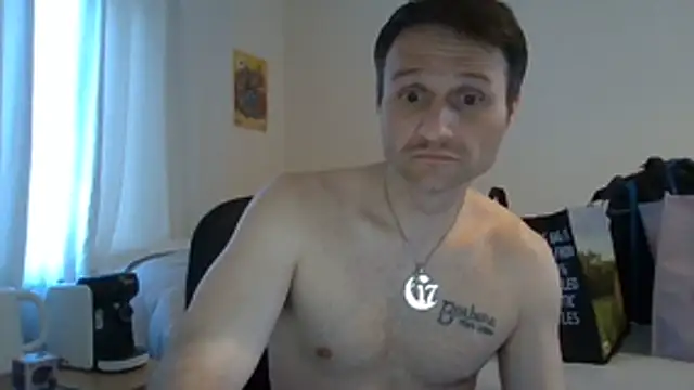 Snapshot of Caliguy36 chatting on 04/21/26, 06:34 Caliguy36 online show from 04/21/26, 06:34