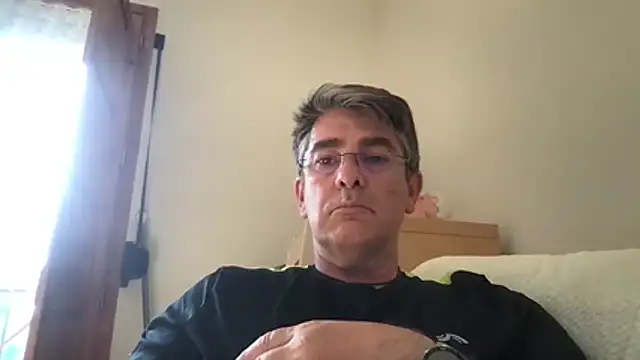 Snapshot of miangelpt chatting on 04/21/26, 03:39 miangelpt online show from 04/21/26, 03:39