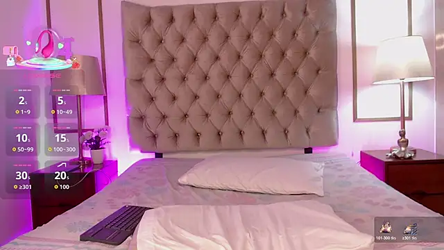 ViolettConnor-x online show from 12/17/25, 10:49