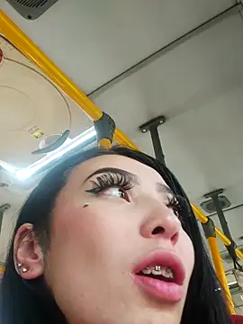 Moon And Sunn online show from 12/04/25, 07:44