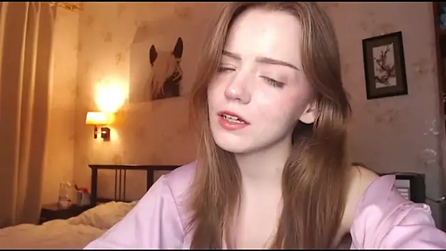 Snapshot of Olivia_Mennso chatting on 10/30/25, 10:43 Olivia Mennso online show from 10/30/25, 10:43