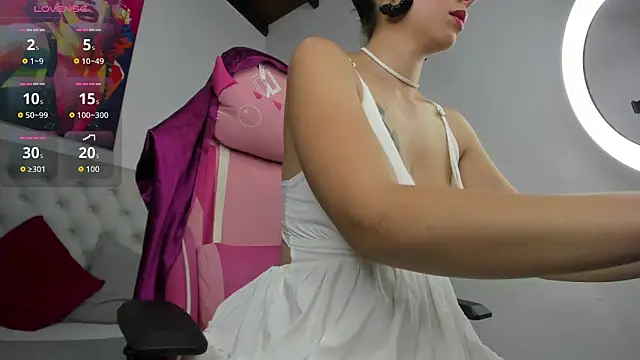 natasha segura online show from 11/13/25, 02:43