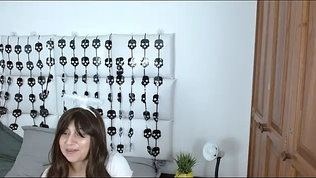 Caroline belle online show from 11/01/25, 03:41