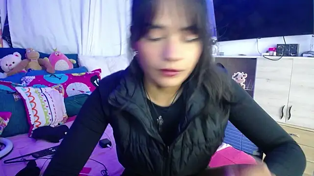 Snapshot of Samara_Homescapes chatting on 11/11/25, 03:06 Samara Homescapes online show from 11/11/25, 03:06