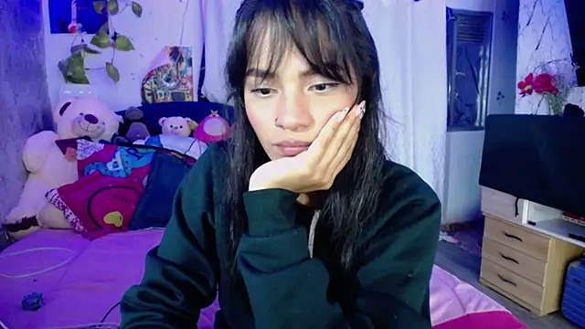 Snapshot of Samara_Homescapes chatting on 11/12/25, 01:39 Samara Homescapes online show from 11/12/25, 01:39