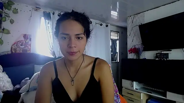 Snapshot of Samara_Homescapes chatting on 11/15/25, 04:47 Samara Homescapes online show from 11/15/25, 04:47