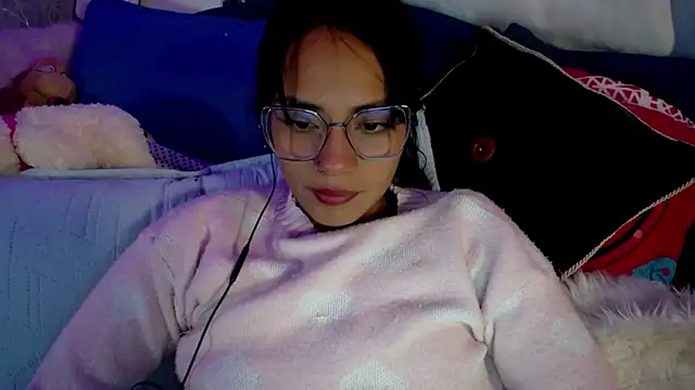 Snapshot of Samara_Homescapes chatting on 11/18/25, 04:50 Samara Homescapes online show from 11/18/25, 04:50